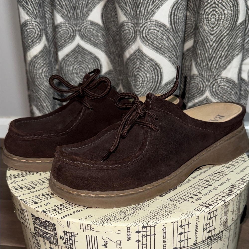 Bass Nicolette Dark Brown Lace Up Suede Chunky Sole Clogs SZ 10